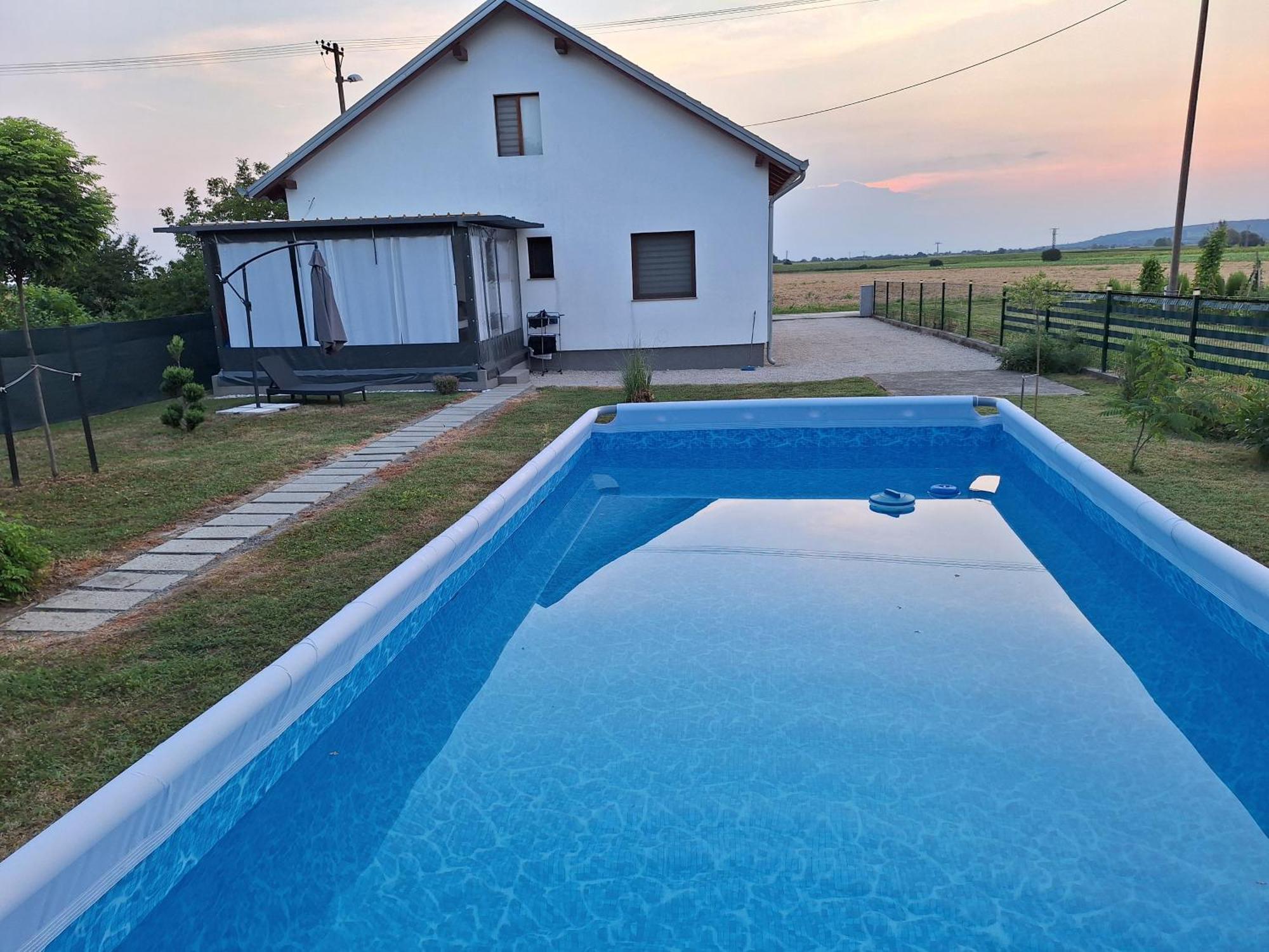 Vila Kuca Za Odmor Domus Alba Branjin Vrh Exteriér fotografie